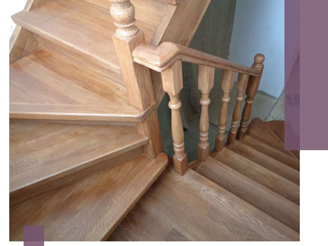 Дубовые лестницы под ключ в Кемерово: изготовление и монтаж