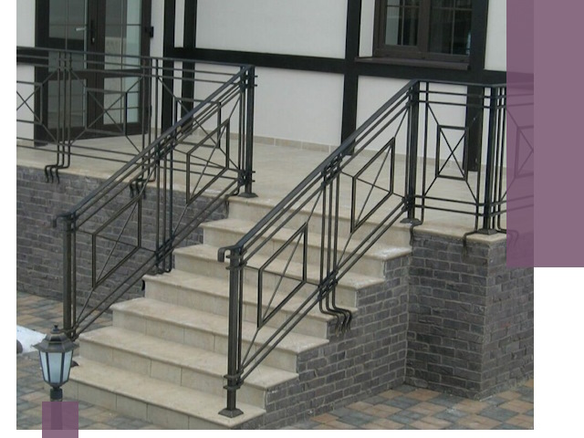 Перила для крыльца в Кемерово — монтаж, изготовление и установка