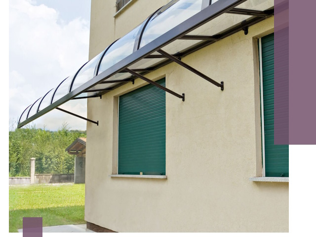 Козырьки над окнами в Кемерово — изготовление и монтаж по выгоде